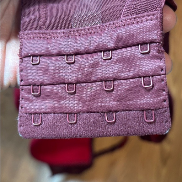 Cacique Red Lace Bra, underwire, lined, 42F - Picture 7 of 8